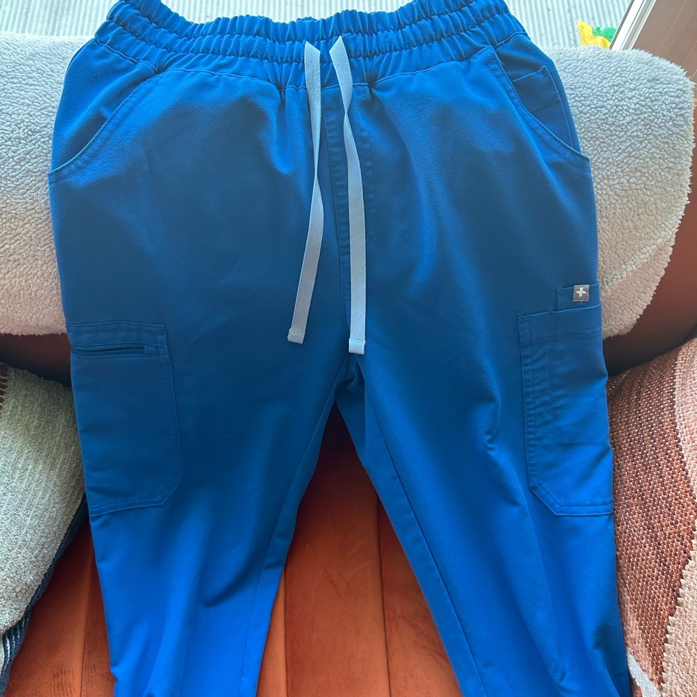 Rigs royal blue scrub set